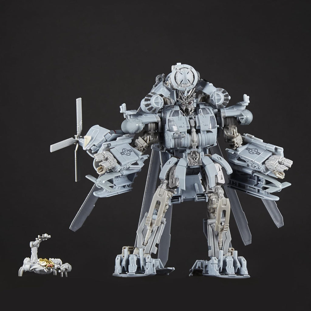 [BACK ORDER] Transformers Studio Series Blackout
